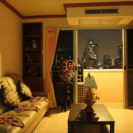 Varindavan Park Serviced Residence Bangkok Bagian luar foto