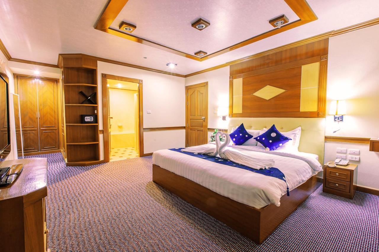 Varindavan Park Serviced Residence Bangkok Bagian luar foto