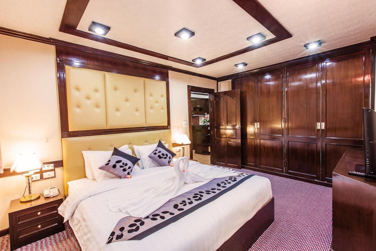 Varindavan Park Serviced Residence Bangkok Bagian luar foto