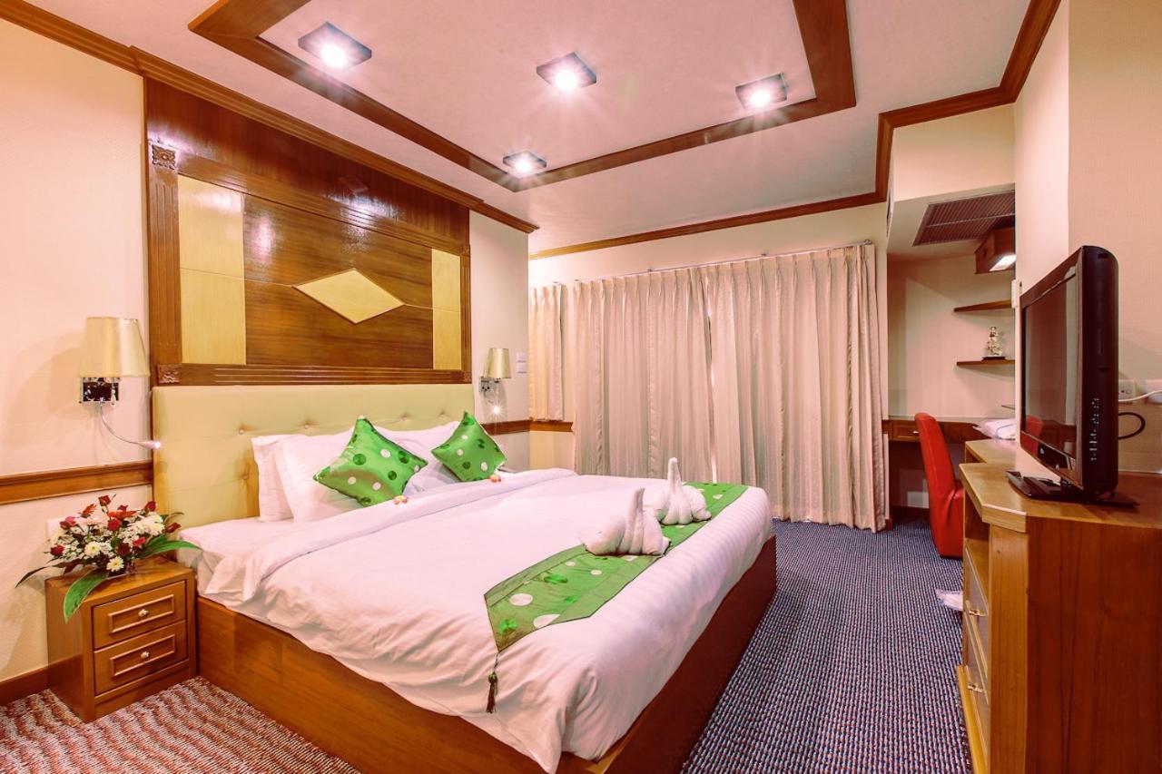Varindavan Park Serviced Residence Bangkok Bagian luar foto
