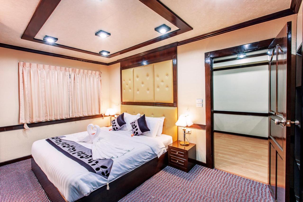 Varindavan Park Serviced Residence Bangkok Bagian luar foto
