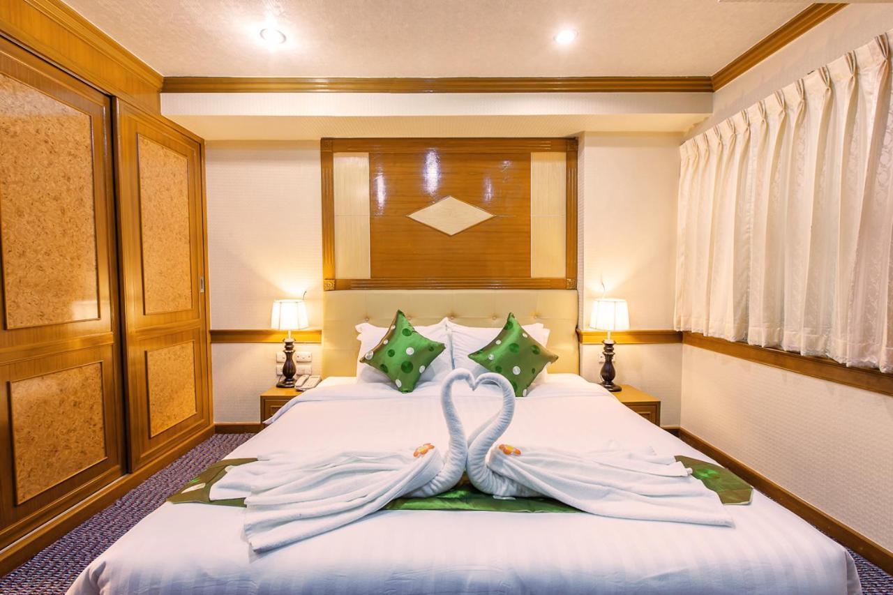 Varindavan Park Serviced Residence Bangkok Bagian luar foto